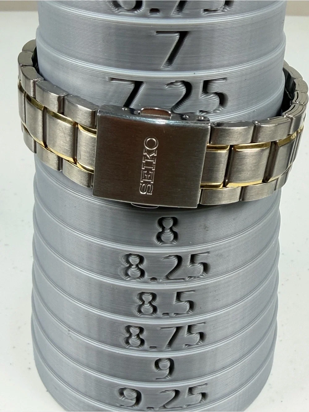 Seiko 7N42-0JF0 Men’s 100M Quartz White Dial Two Tone Japan Watch Runs